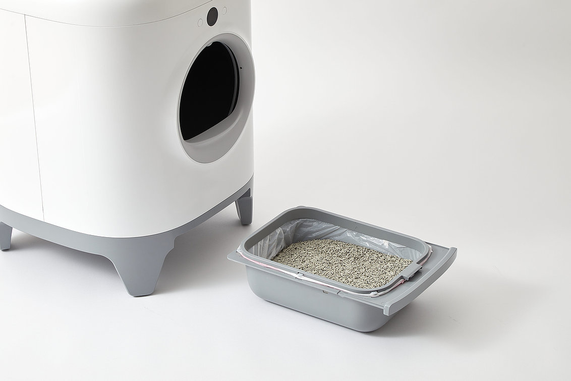 PETKIT Pura X Automatic Cat Litter Box - sleek design, smart features