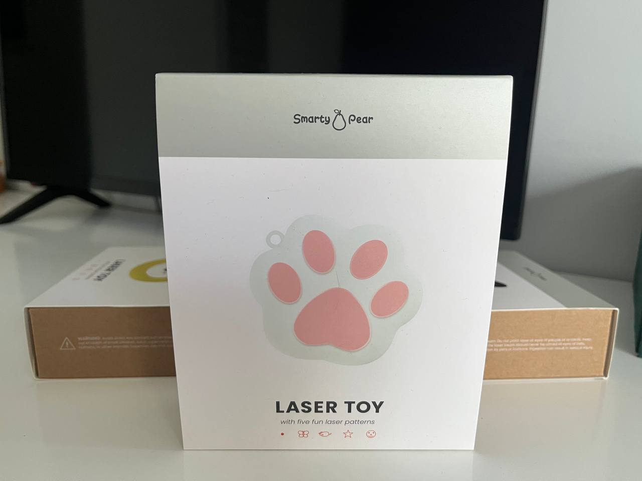 Different patters of Smarty Pear's cat lasers