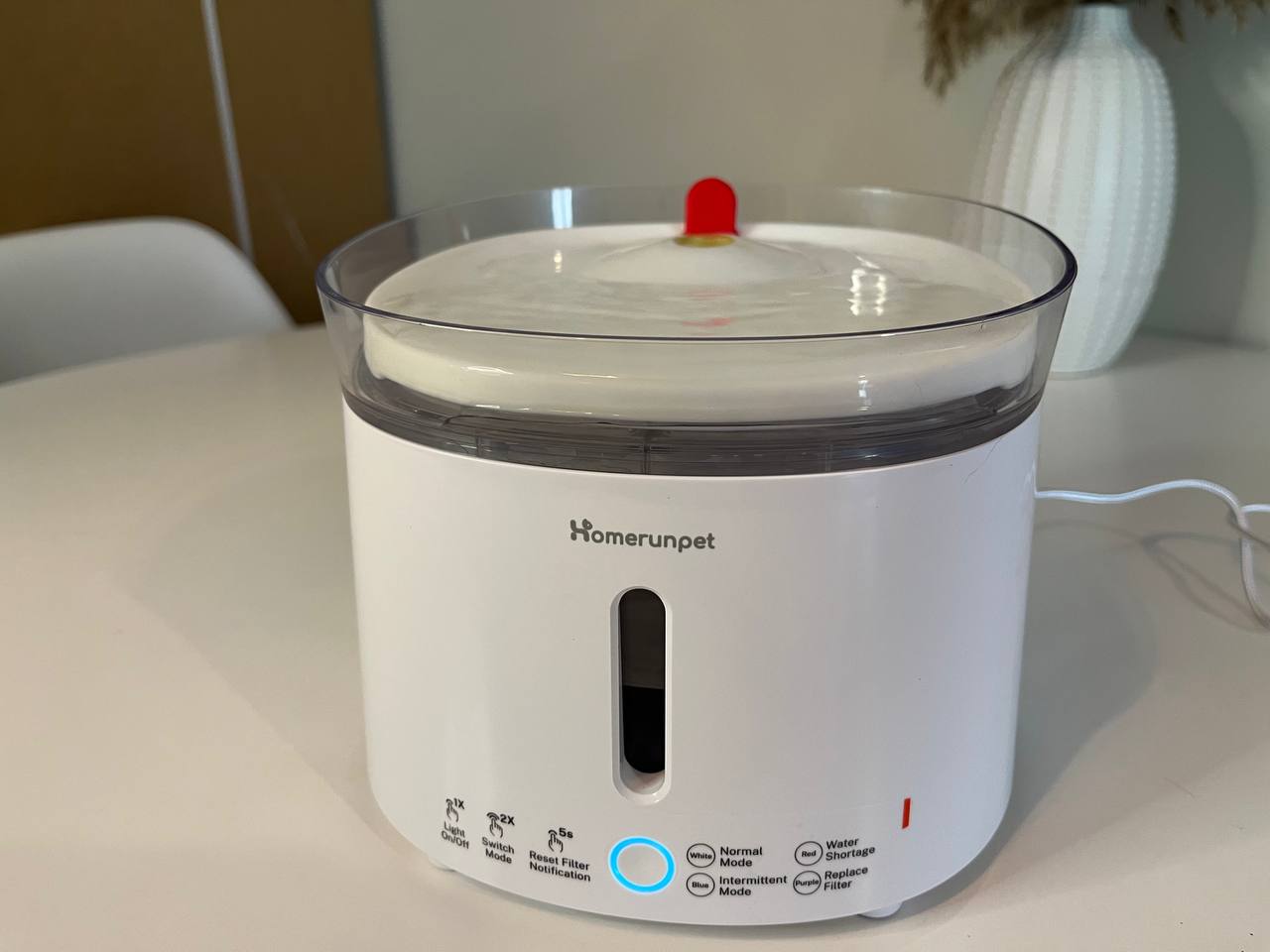 Sleek design and perfect size of Homerunpet Cat Water Fountain